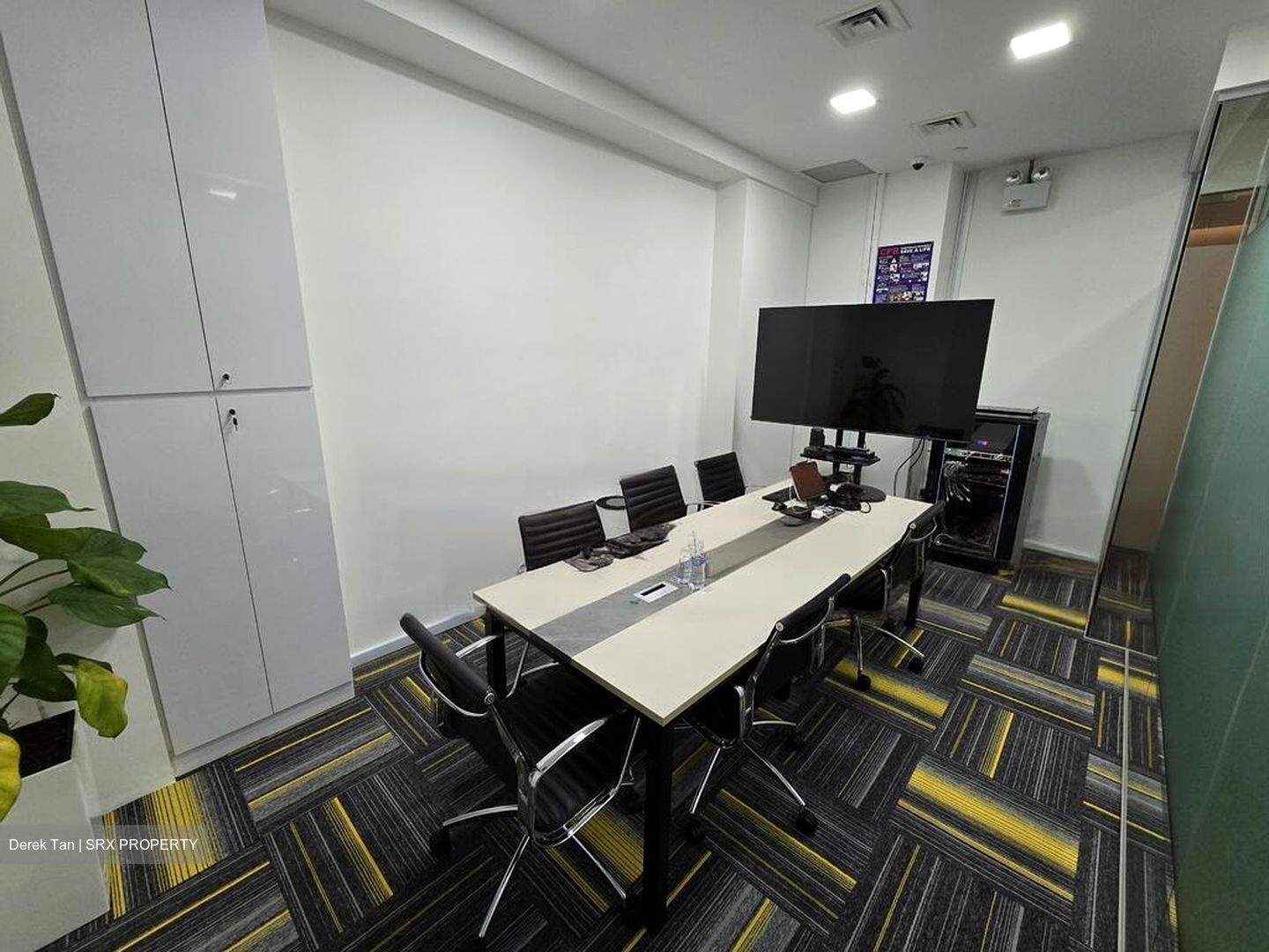 PLUS (D1), Office #473567391